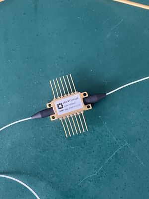 Janhoo 1550nm PM Butterfly SOA Amplificateur optique à semi-conducteurs